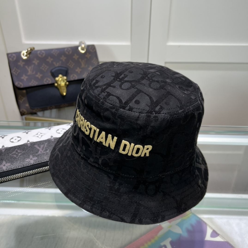 CHRISTIAN DIOR